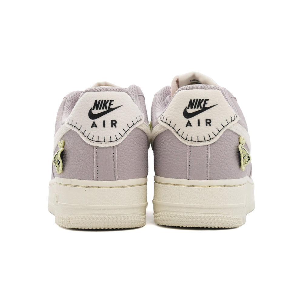 ナイキ ウィメンズ エアフォース 1 ロー "エア スプラング"